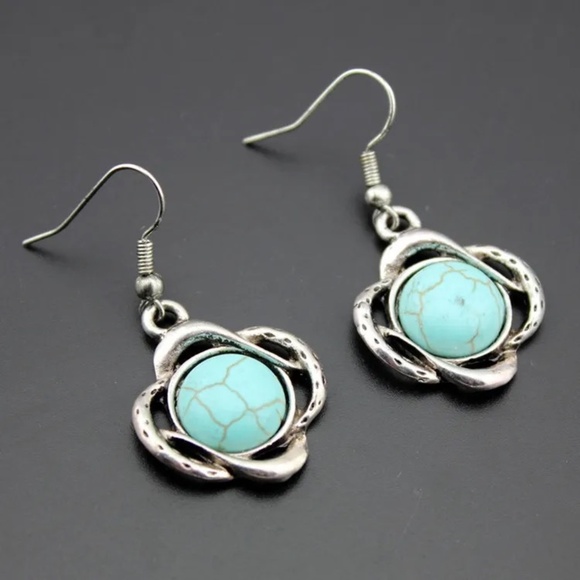 **ZENDAYA* 3-Pc Silver x Turquoise Vintage Flower Shaped Jewelry Set - Picture 3 of 5